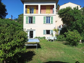 Maison de 3 chambres avec vue sur la ville jardin clos et wifi a Nice